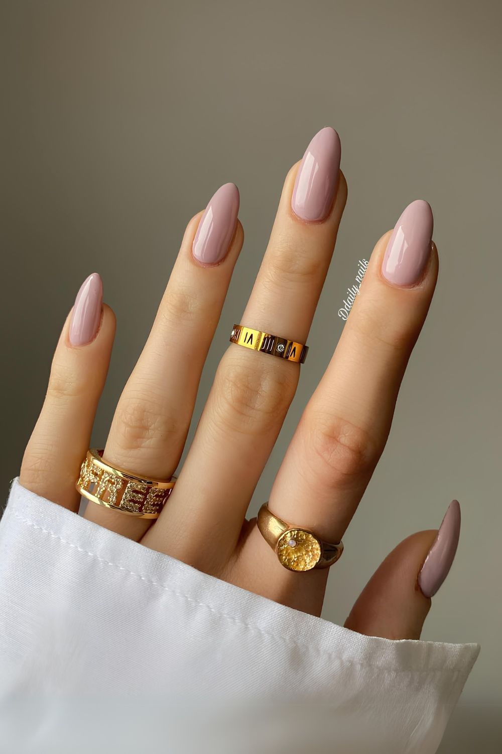 Solid blush pink manicure