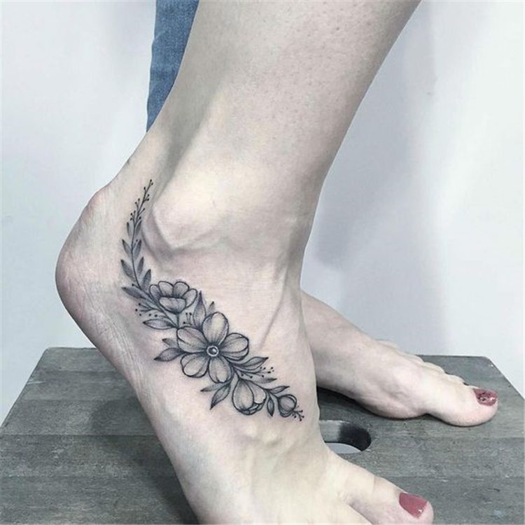 27 Outclass Foot Tattoos Ideas For Women