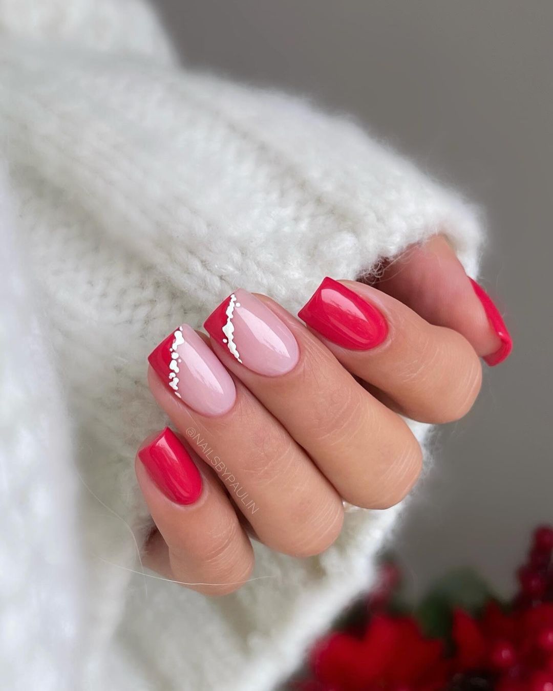 Christmas red nails with santa hat side frenchies