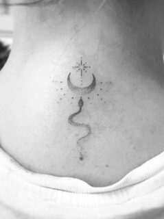 30 Coolest Small Neck Tattoos For Women