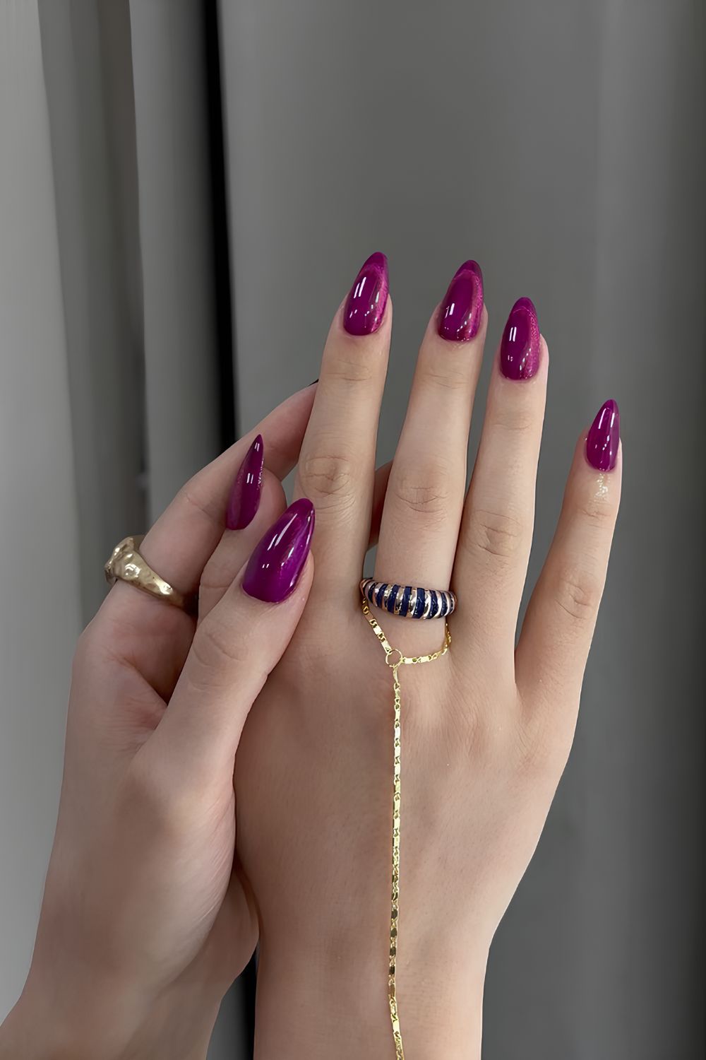 Mangenta purple cat-eye nails