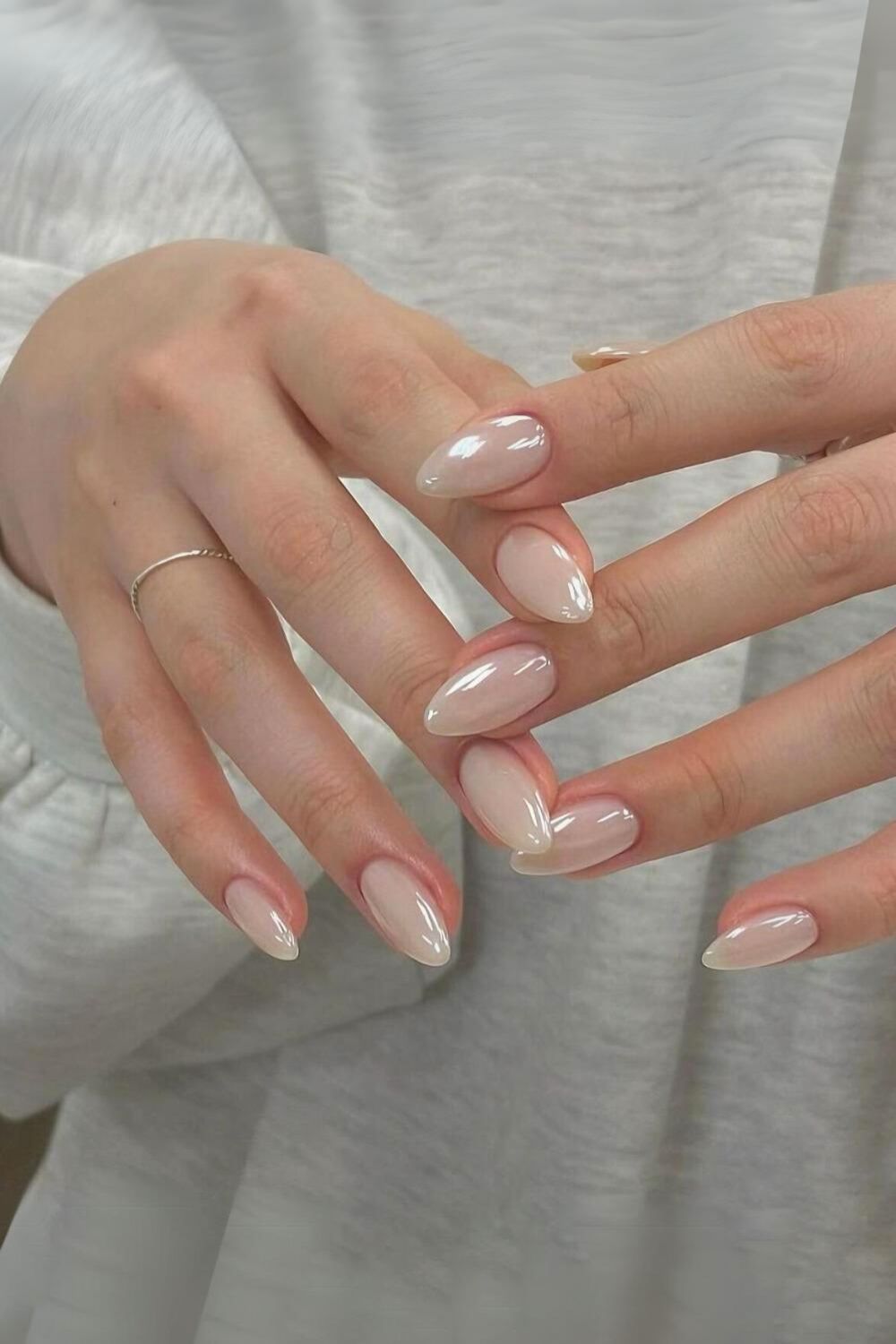 Milky chrome effect nails