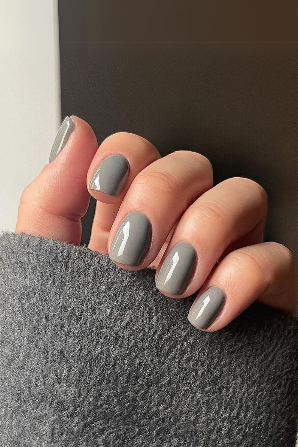 Moody gray fall nails