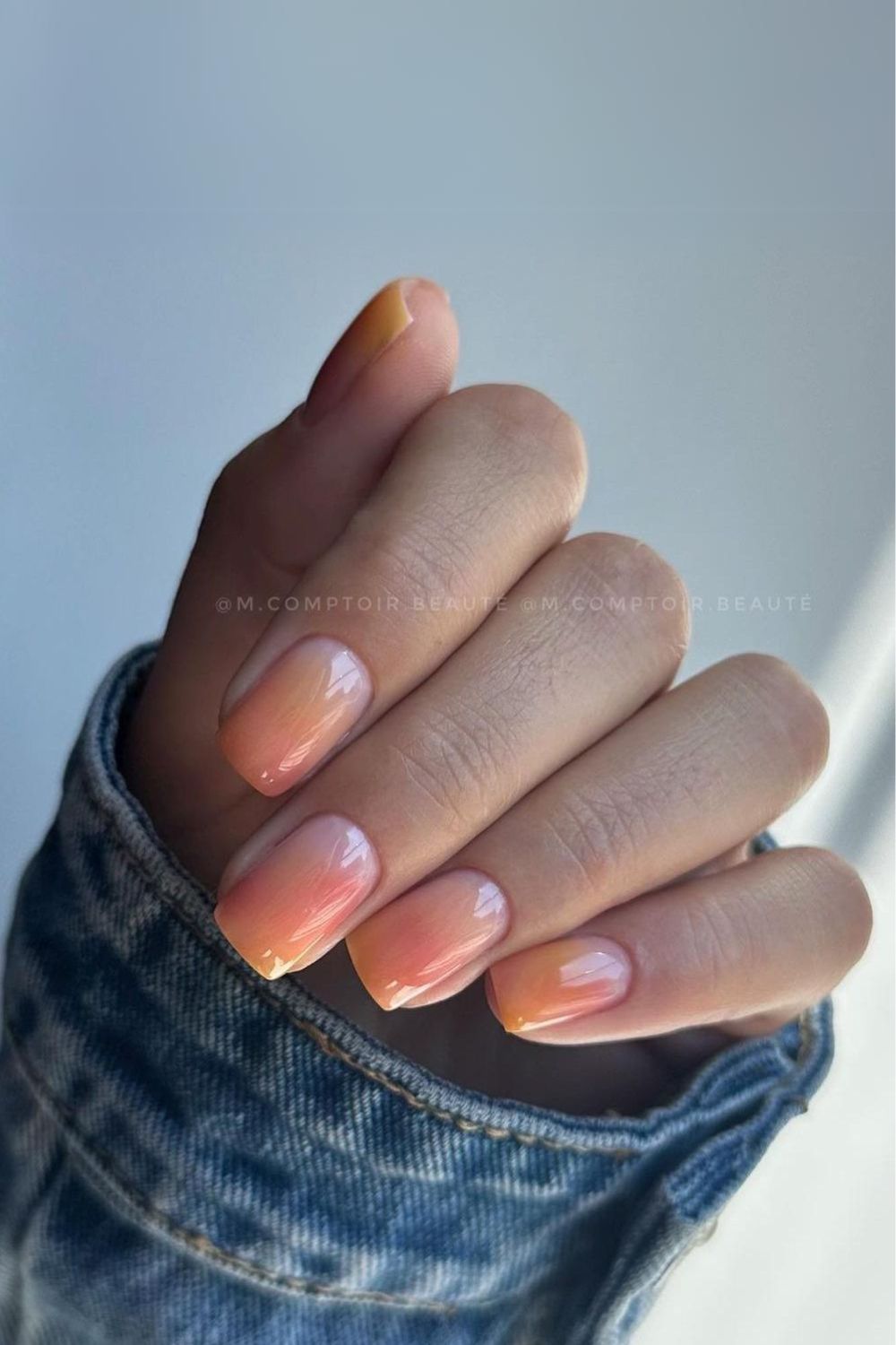 Peach gradient-effect nails