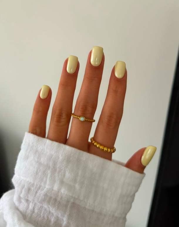 easter nails, easter nails 2025, easter nails ideas, easter nails acrylic, easter nails designs, easter nails short, easter nails simple, easter nail designs, easter nail ideas, easter nail art, yellow nails, chrome nails