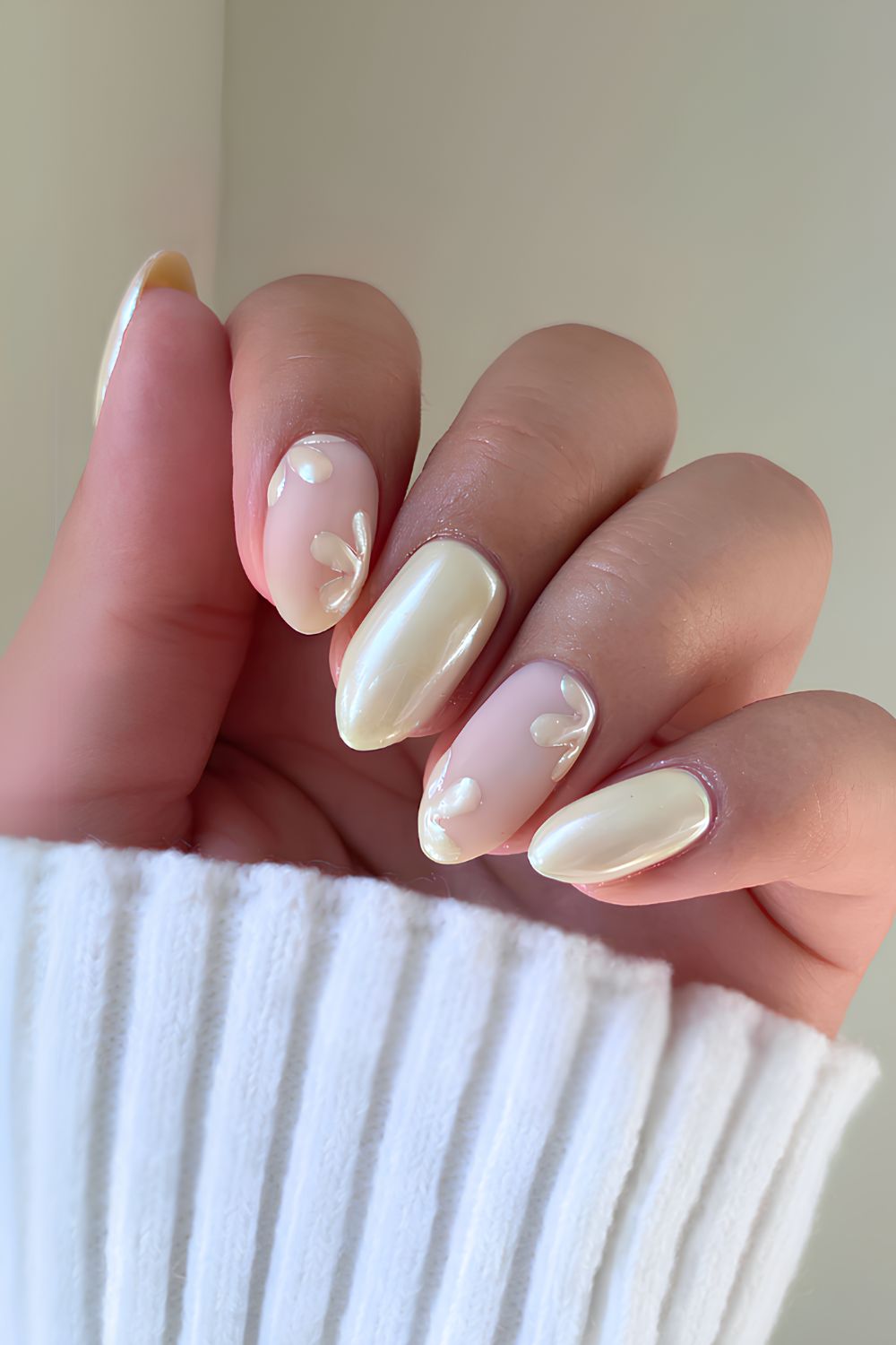 Vanilla chrome mani with floral accents