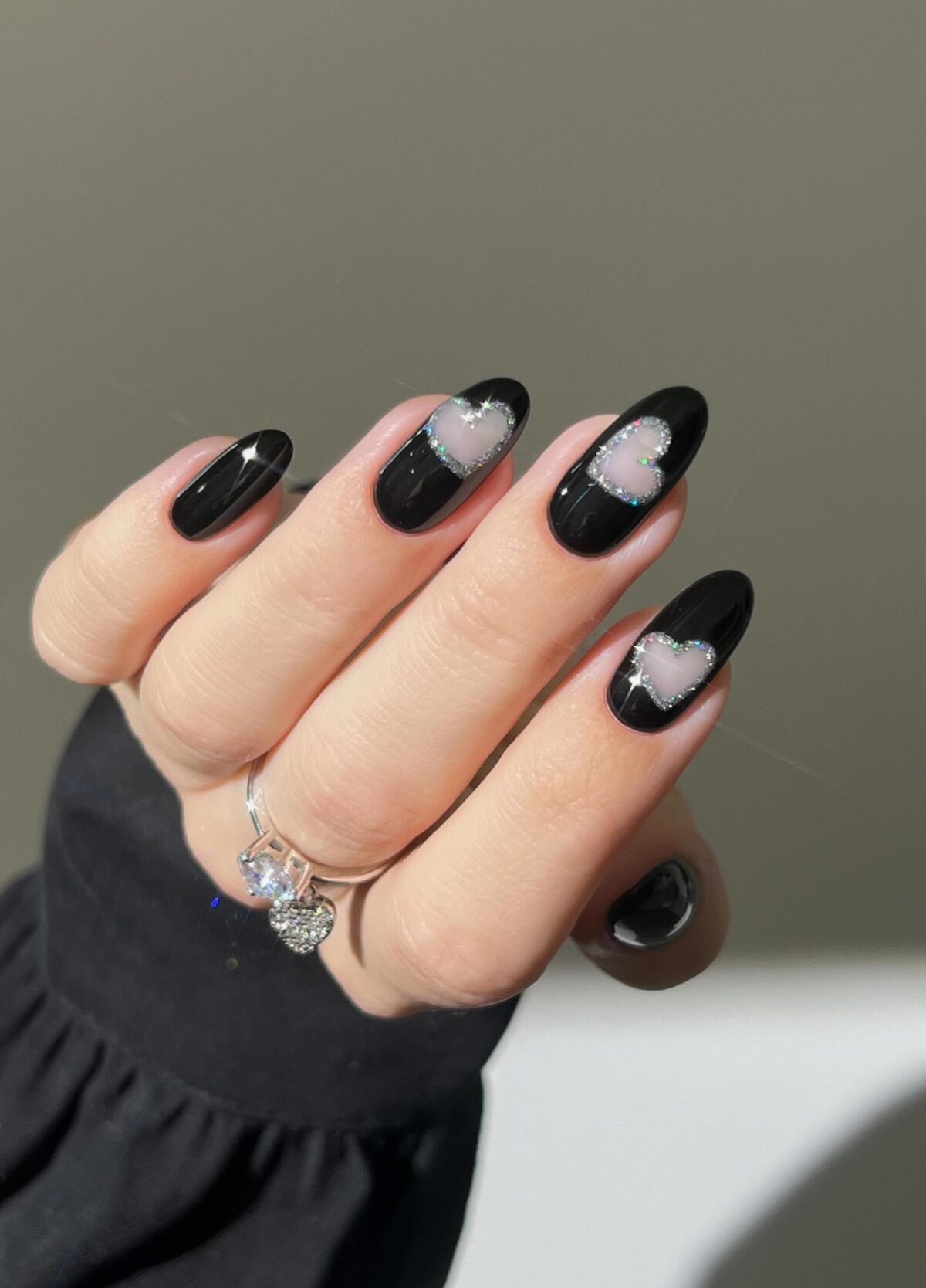 Black nails with hearts