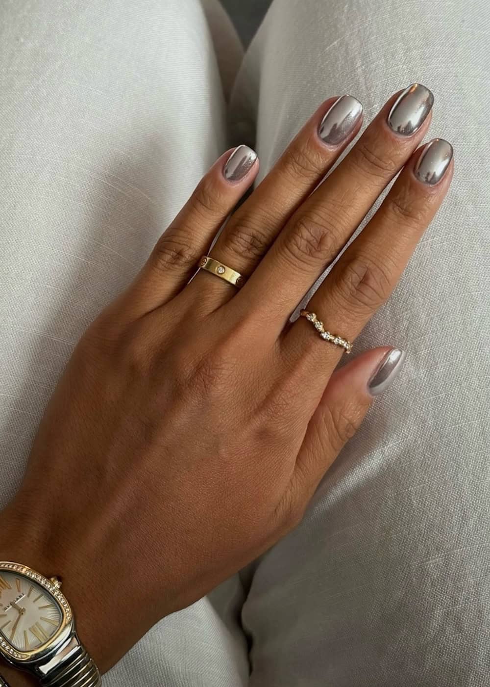 short silver chrome nails