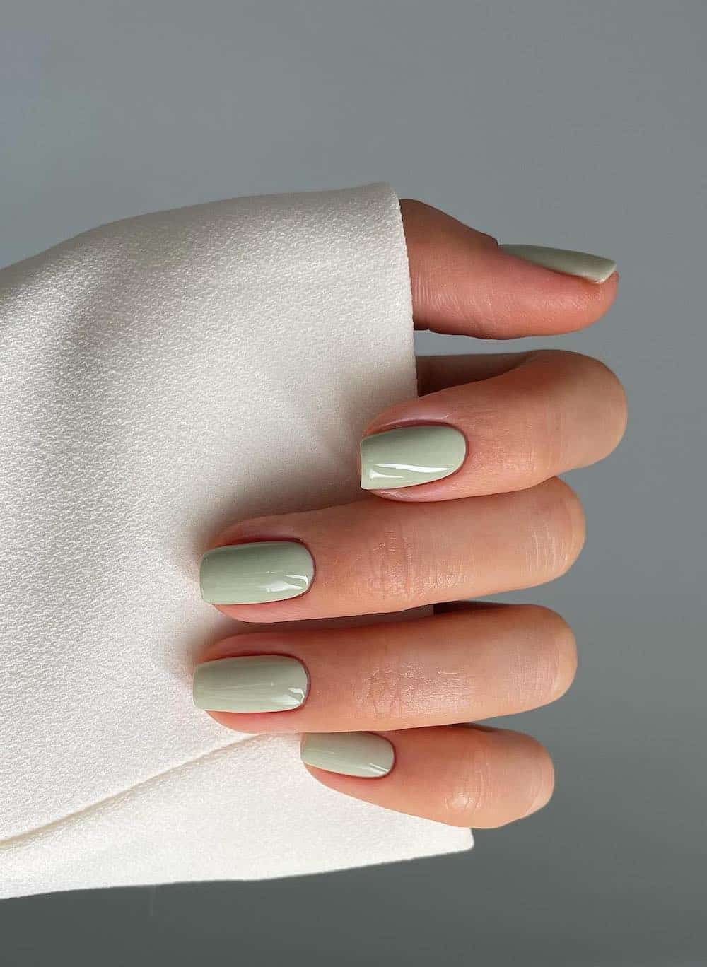 short light green square nails