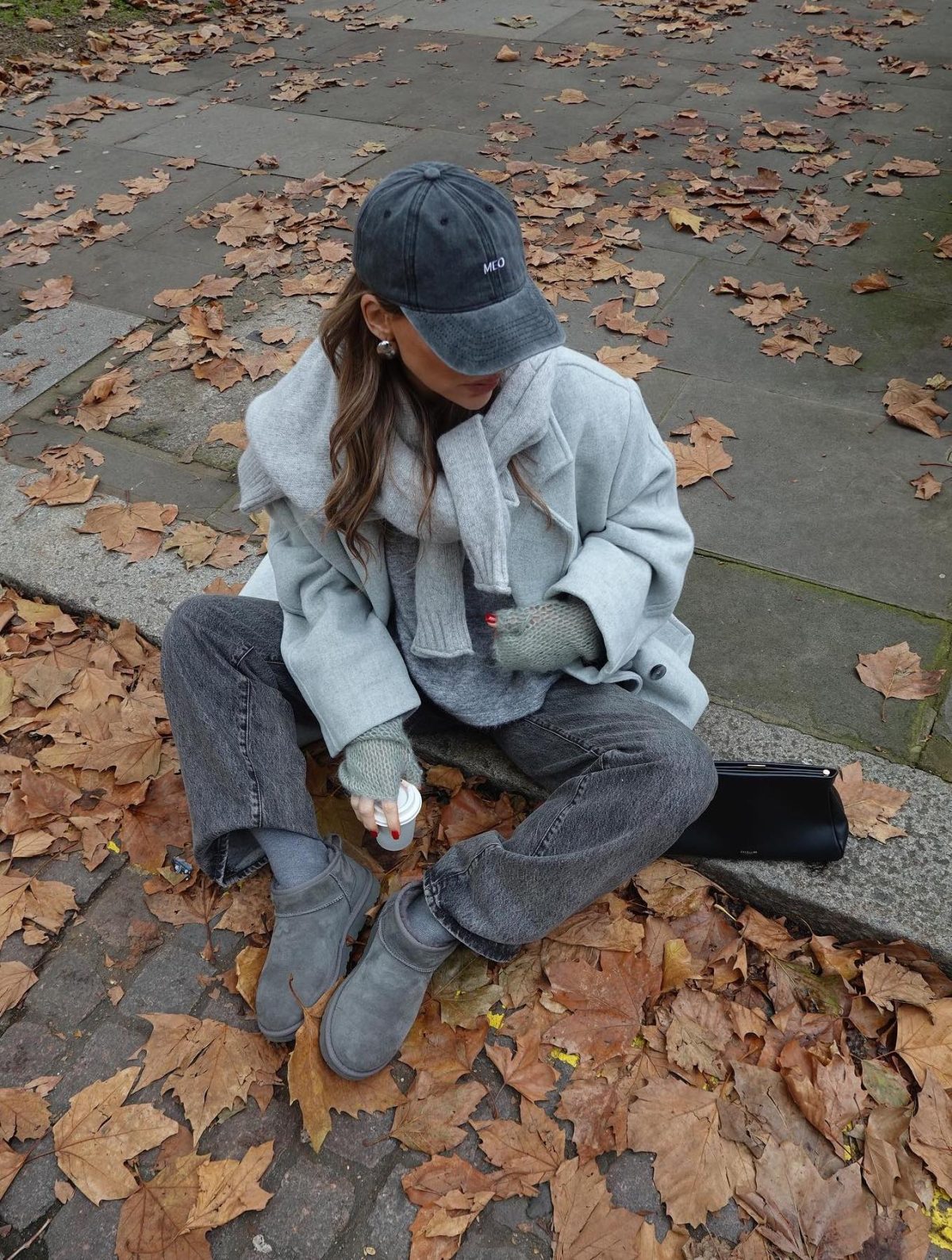 All grey outfit with Ugg mini boots